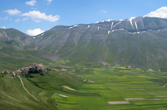 UN’IDEA INVERNALE: AVVENTURARSI NELLE MONTAGNE UMBRE